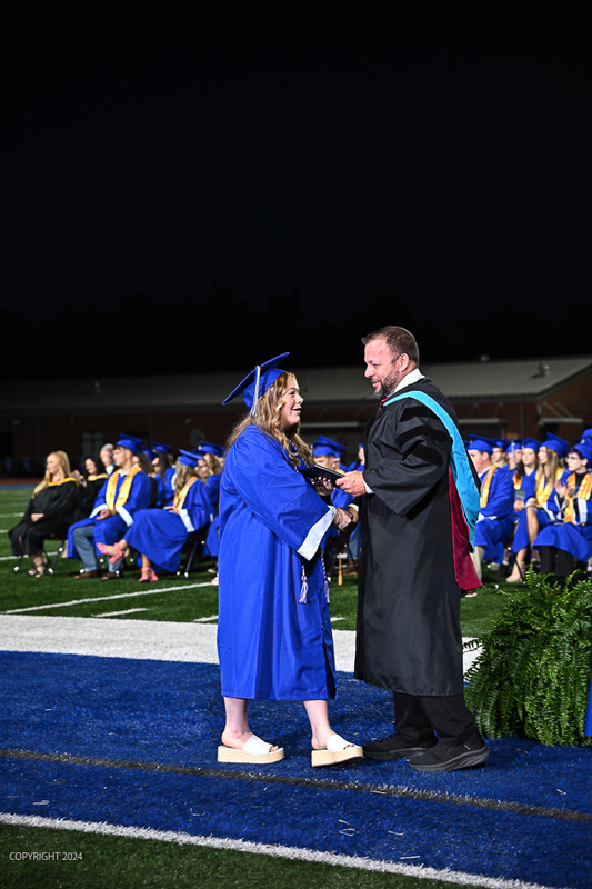 FCGrad250659.jpg