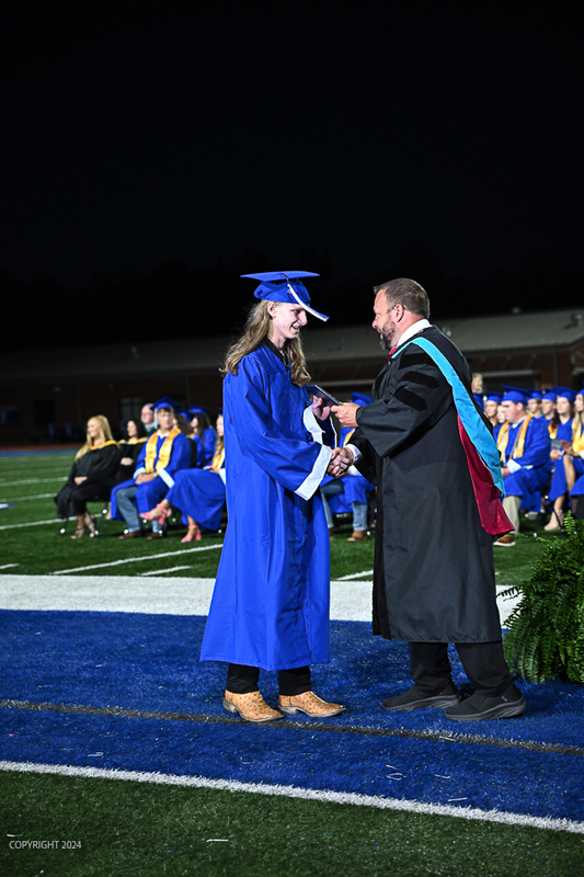 FCGrad250664.jpg