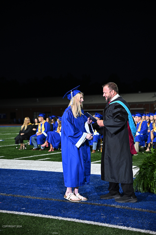 FCGrad250667.jpg