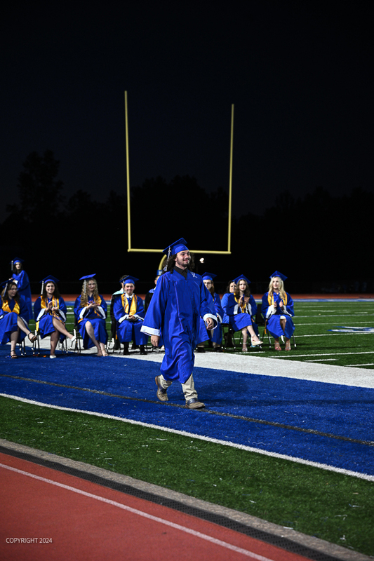 FCGrad250668.jpg