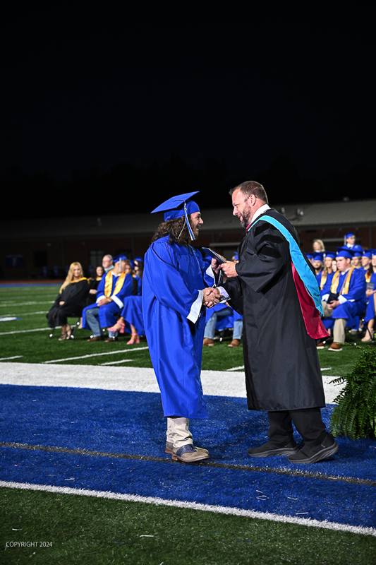 FCGrad250669.jpg