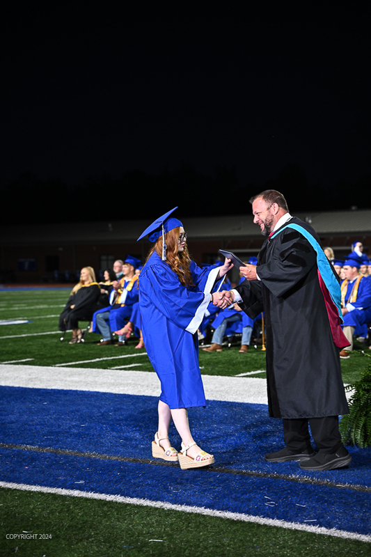 FCGrad250671.jpg