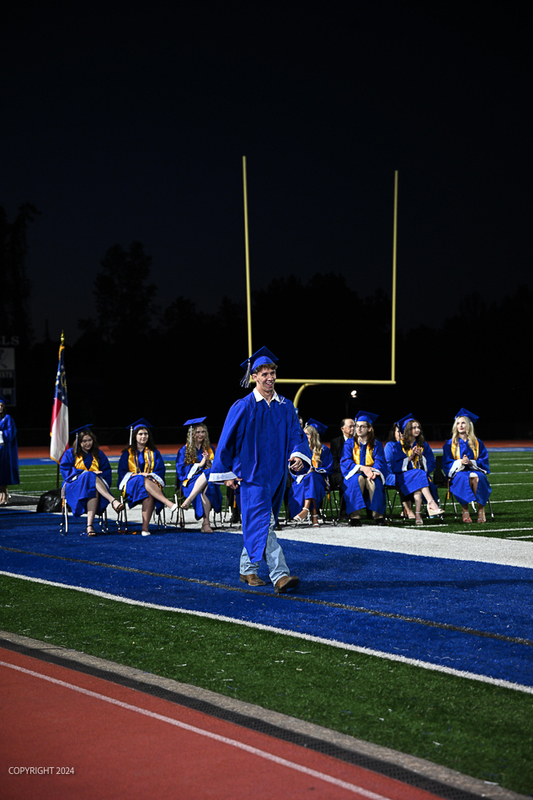 FCGrad250672.jpg