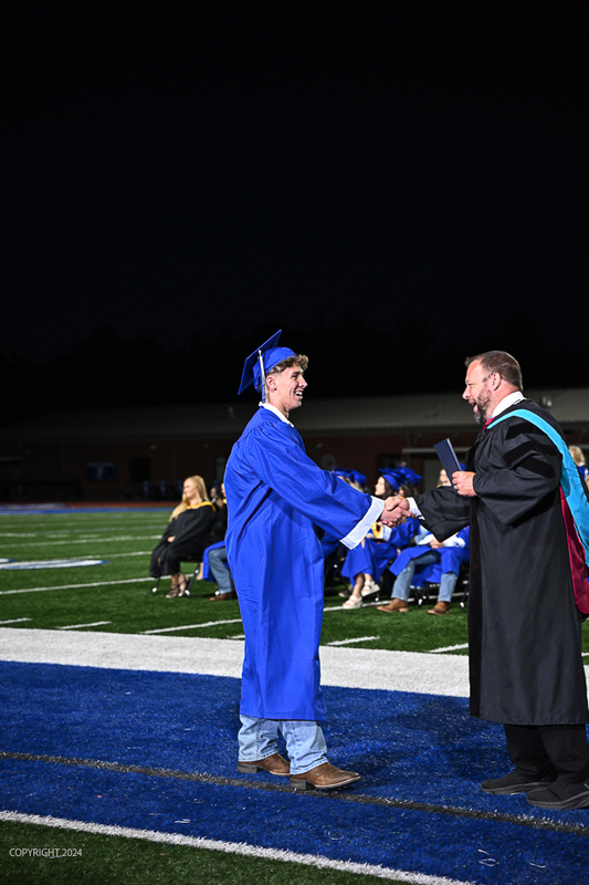 FCGrad250673.jpg