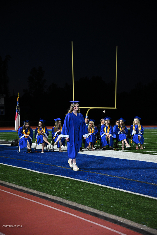 FCGrad250684.jpg