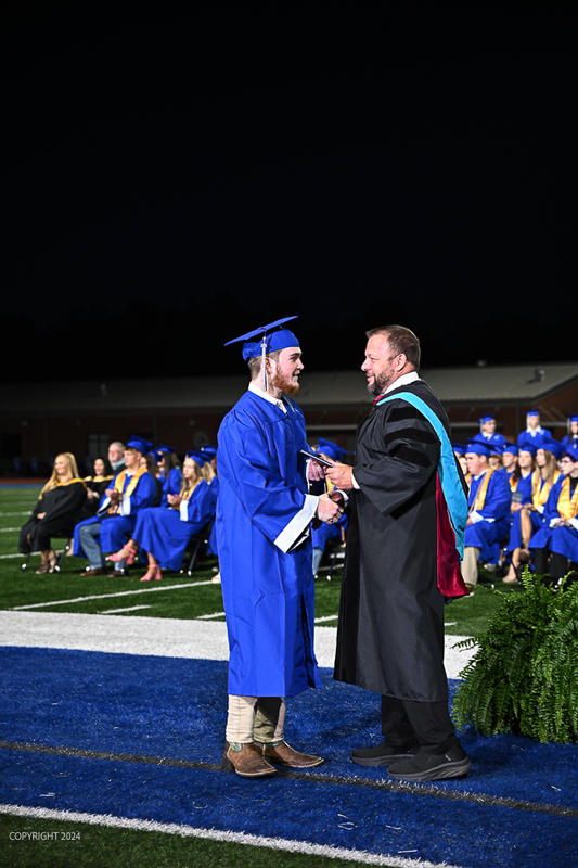 FCGrad250688.jpg