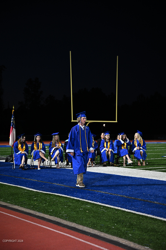 FCGrad250689.jpg