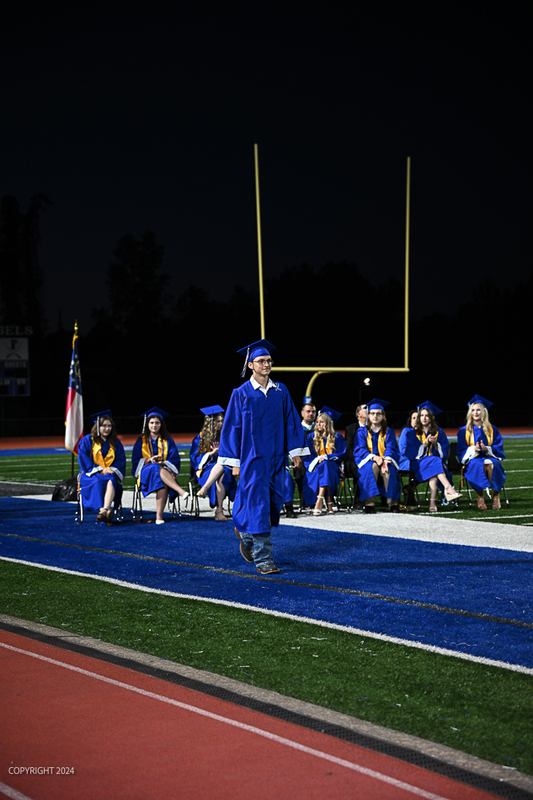 FCGrad250693.jpg