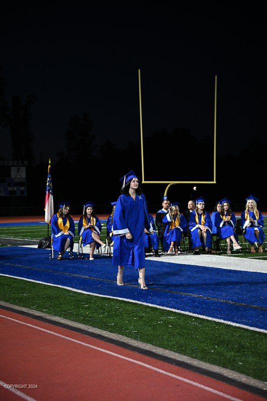 FCGrad250701.jpg
