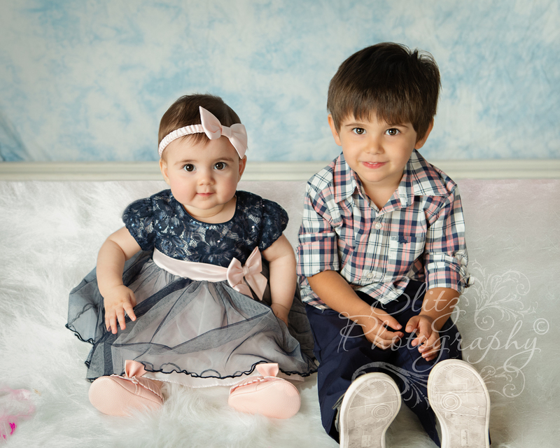 HoggLivianna7MFam2019_0065X-0058XFlat_web.jpg