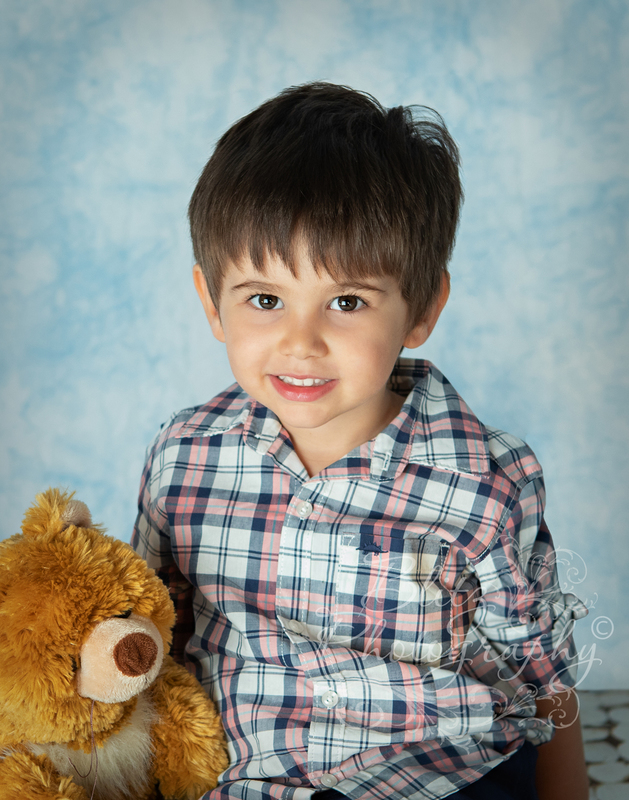 HoggLivianna7MFam2019_0105X_web.jpg