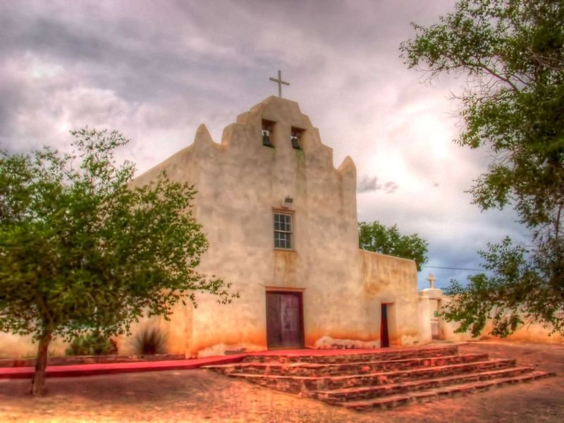 LPNM2.jpg :: Laguna Pueblo, New Mexico