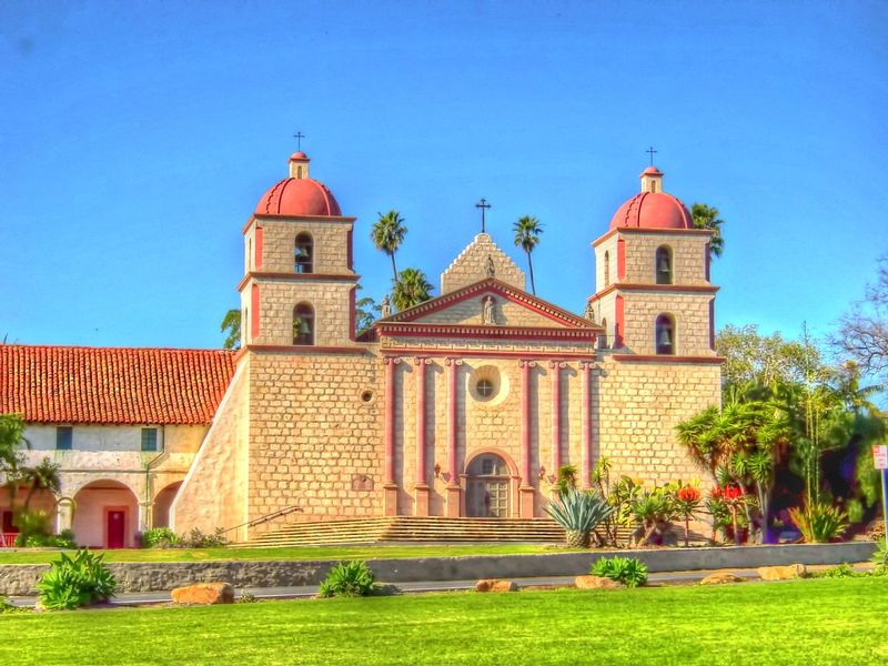 MSB5.jpg :: Santa Barbara Mission - California