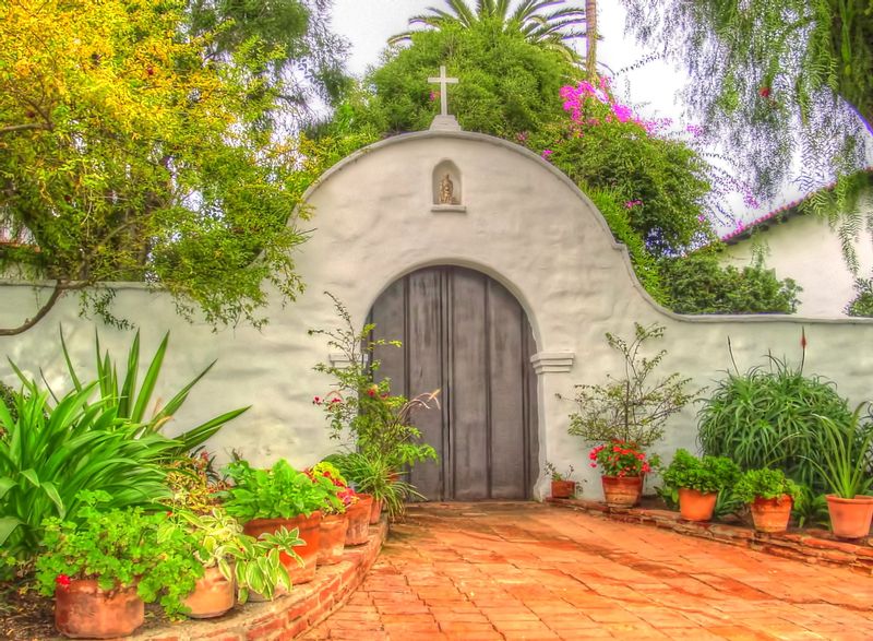 MSD2.jpg :: San Diego de Alcala Mission - California