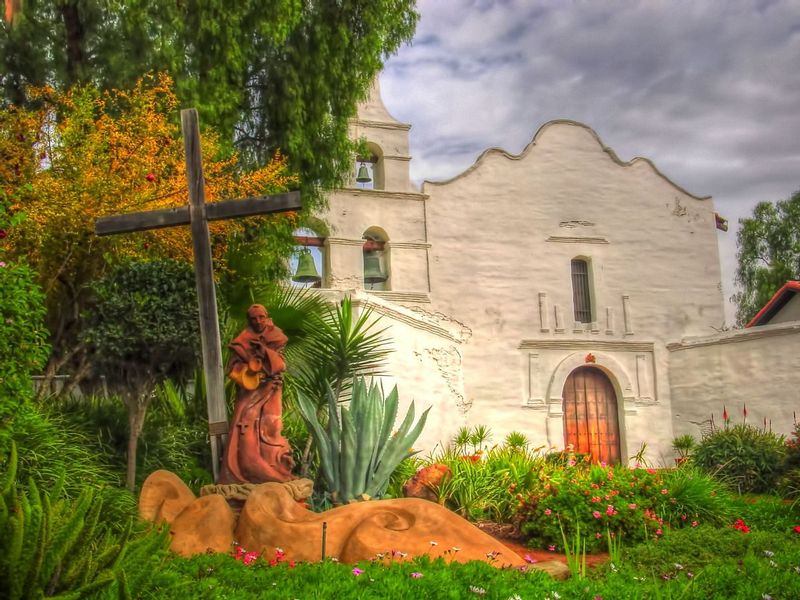 MSD3.jpg :: San Diego de Alcala Mission - California