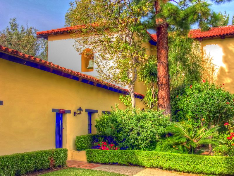 MSFRDE2.jpg :: San Fernando Rey de Espana Mission - California