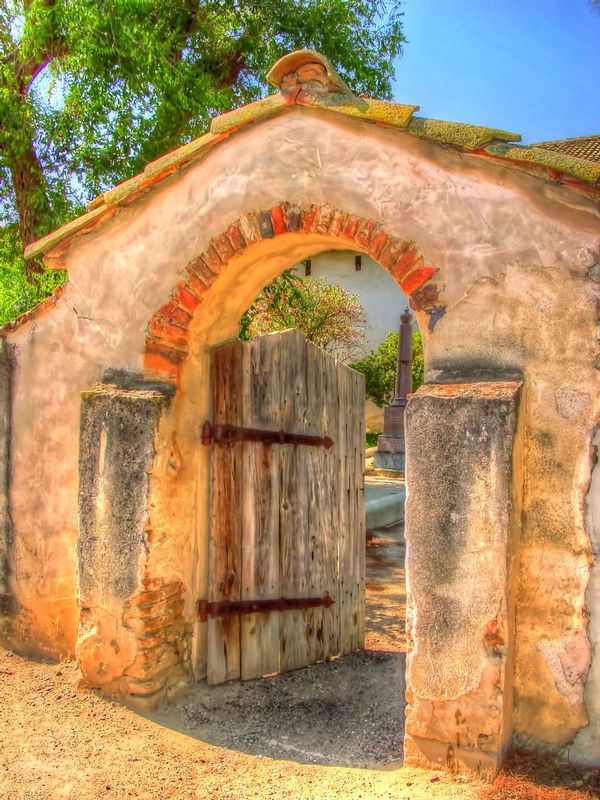 MSM14.jpg :: San Miguel Arcangel Mission - California