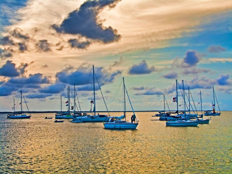 SINHFL1.jpg :: Sunset in the Harbor