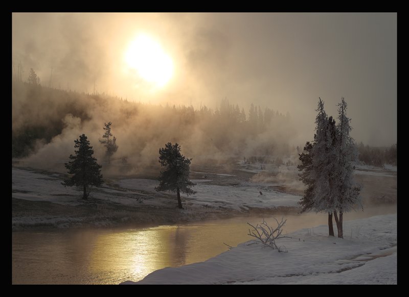 Firehole River Winter Mist.jpg :: Catalogue No. 377

Image Size: 13X19 on Art Paper
              16X24 on Paper or Canvas
              22X31 in. on Canvas
