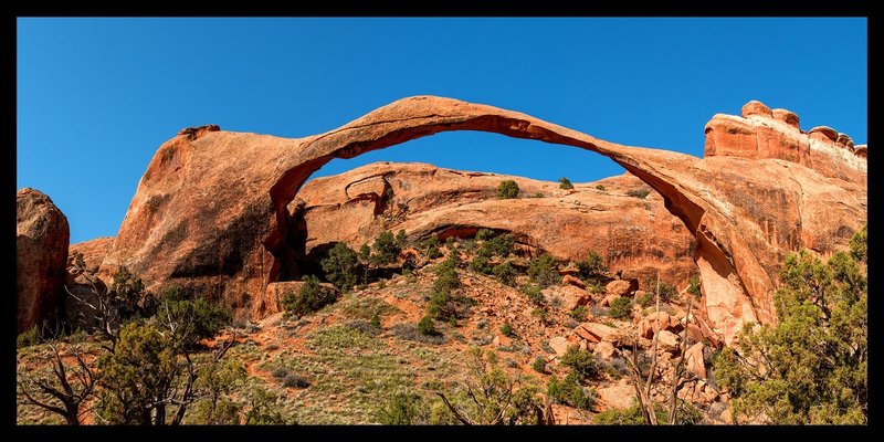 Landscape Arch III.jpg :: Catalogue No. 1056

Image Size:   24X50 in. on Canvas
