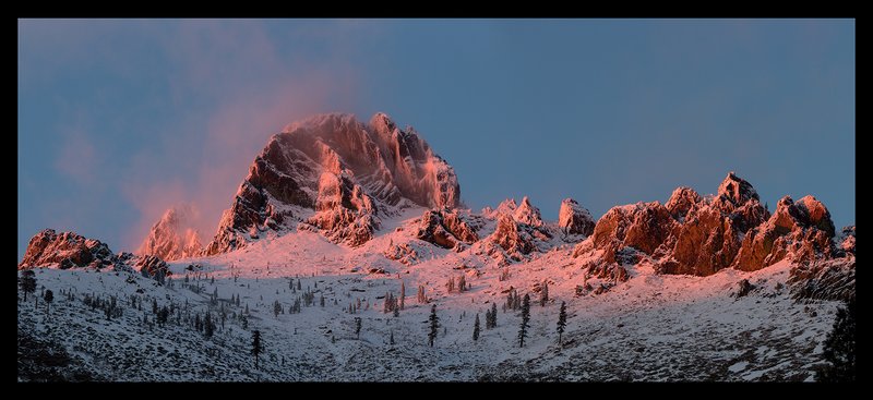 Sierra Buttes Winter Sunset IV.jpg :: Catalogue No. 1018

Image Size:   20X46 in. on Canvas