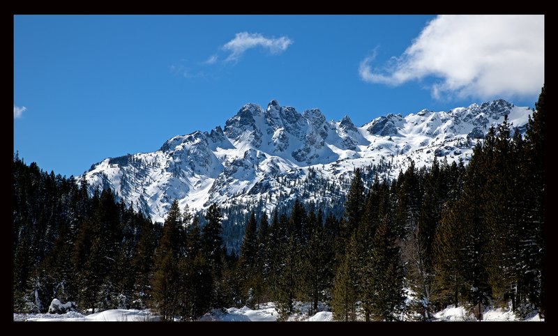 Sierra Buttes Winter VII.jpg :: Catalogue No. 626

Image Size:   22X38 in. on Canvas