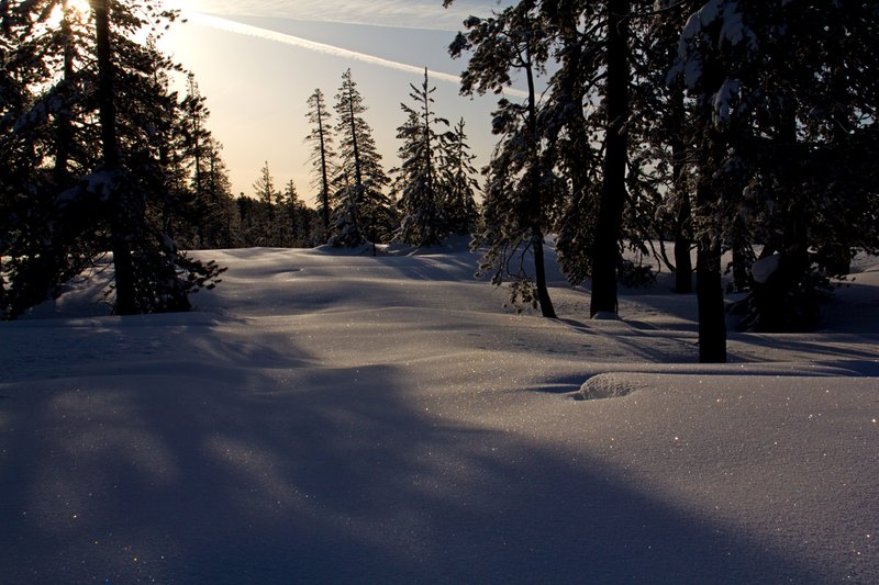 Winter Sun Lakes Basin  RI.jpg :: Catalogue No. 628

Image Size:  13X19 in. on Art Paper
               16X24 in. on Paper or Canvas
               20X30 in. on Canvas
