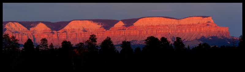 Powell Point Sunset II Bryce Canyon.jpg :: Catalogue No. 801

Image Size:   22X86 in. on Canvas
