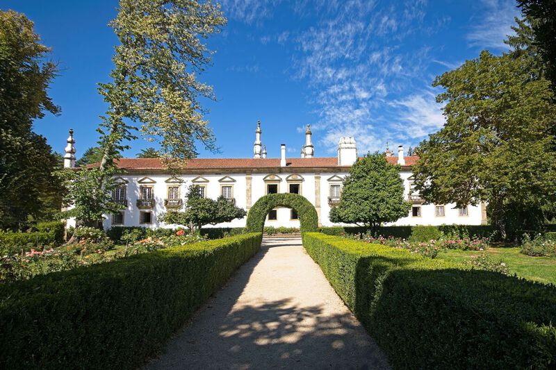 DC 22-0766-057.jpg :: Saga Douro River Cruise, Fundação da Casa de Mateus: The Mateus Palace, also known as the Solar de Mateus and Casa de Mateus, is located in the parish of Mateus, municipality of Vila Real, District of Vila Real. The leafy garden that surrounds the manor, in addition to its water mirror and boxwood areas. Photo taken 30/08/2022