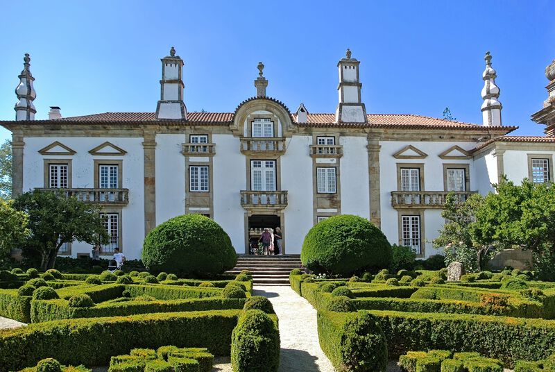 DC 22-0766-058.jpg :: Saga Douro River Cruise, Fundação da Casa de Mateus: The Mateus Palace, also known as the Solar de Mateus and Casa de Mateus, is located in the parish of Mateus, municipality of Vila Real, District of Vila Real. The leafy garden that surrounds the manor, in addition to its water mirror and boxwood areas. Photo taken 30/08/2022