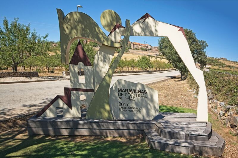 DC 22-0791-001.jpg :: Saga Douro River Cruise, Barca d'Alva, Castelo Rodrigo: Roadside sign outside the Castelo Rodrigo. Historical Village Castelo Rodrigo “Authentic Village”. On September 3, 2017, Castelo Rodrigo collected the prize \