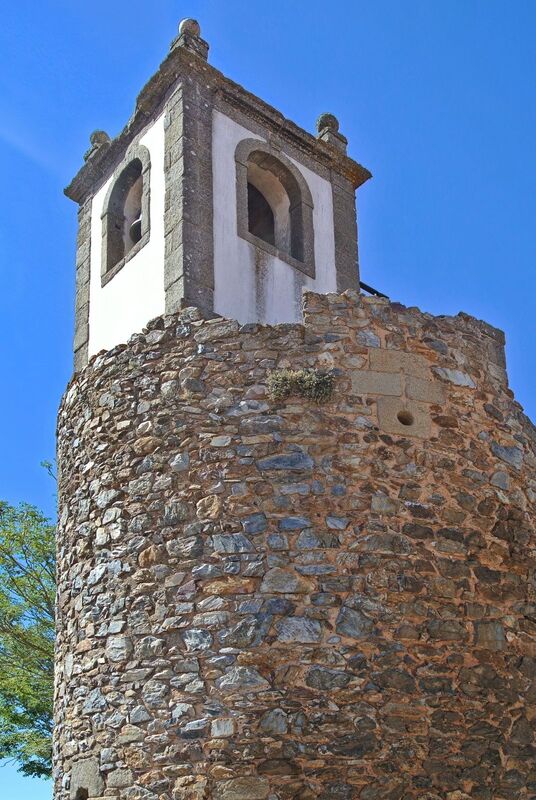 DC 22-0791-028.jpg :: Saga Douro River Cruise, Barca d'Alva, Castelo Rodrigo: Clock Tower Castelo Rodrigo. A bell tower was added to the old wall of the barbican that protected the citadel. It used to have a clock with granite weights. Photo taken 31/08/2022