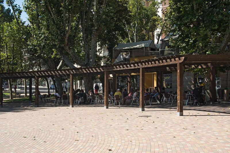 DC 22-0794-004.jpg :: Saga Douro River Cruise, Salamanca. Spain: The Alamedilla Park is the most central and well-known in Salamanca. Considered the green lung of the city, it is one of the busiest and chosen by the people of Salamanca to carry out various leisure activities. Photo taken 01/09/2022