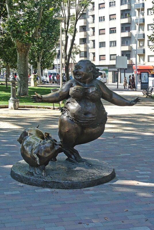 DC 22-0794-007a.jpg :: Saga Douro River Cruise, Salamanca. Spain: This is the bronze sculpture titled \