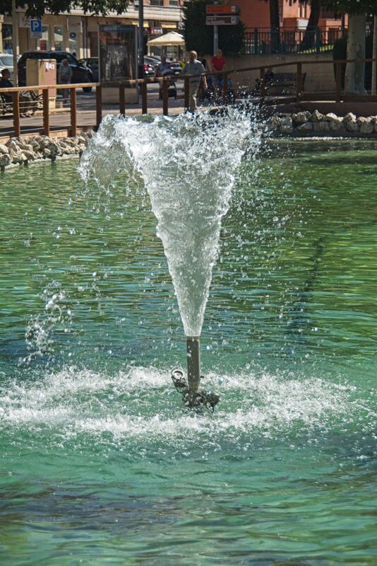 DC 22-0794-013.jpg :: Saga Douro River Cruise, Salamanca. Spain: Lake in La Alamedilla Park, Salamanca. Photo taken 01/09/2022