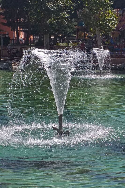 DC 22-0794-014.jpg :: Saga Douro River Cruise, Salamanca. Spain: Lake in La Alamedilla Park, Salamanca. Photo taken 01/09/2022