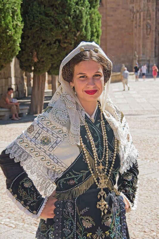 DC 22-0794-059.jpg :: Saga Douro River Cruise, Salamanca. Spain: Young Senorita in traditional Spanish costume at the Plaza del Concilio de Trento. Photo taken 01/09/2022