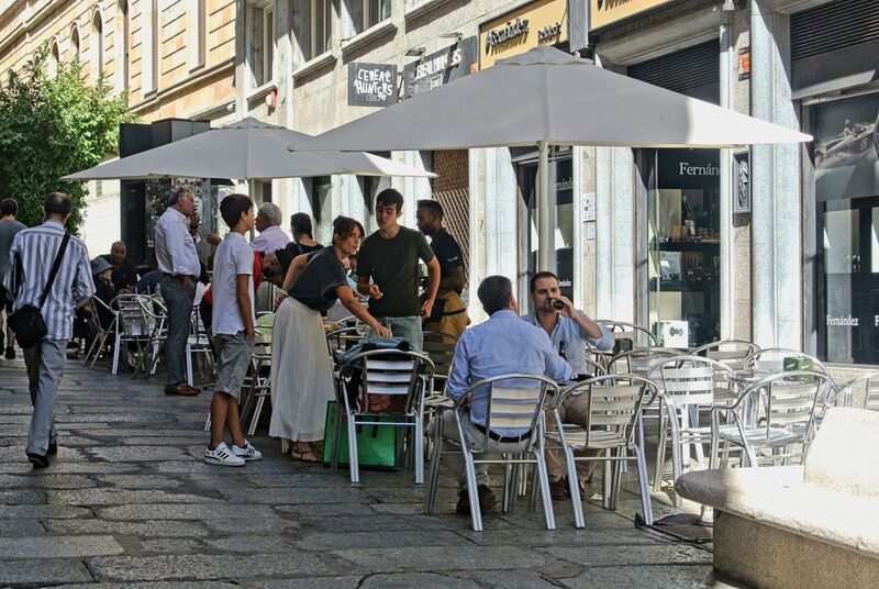 DC 22-0794-104.jpg :: Saga Douro River Cruise, Salamanca. Spain: Café culture in Calle Brocense just off Calle Toro and Plaza del Liceo. Photo taken 01/09/2022
