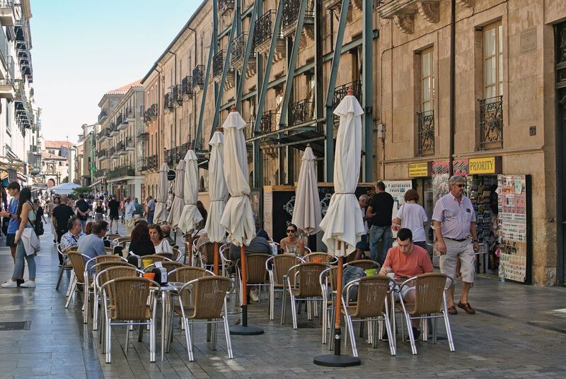 DC 22-0794-158.jpg :: Saga Douro River Cruise, Salamanca. Spain: Café culture outside Café Bar Rua in Calle Rue Mayor. Photo taken 01/09/2022