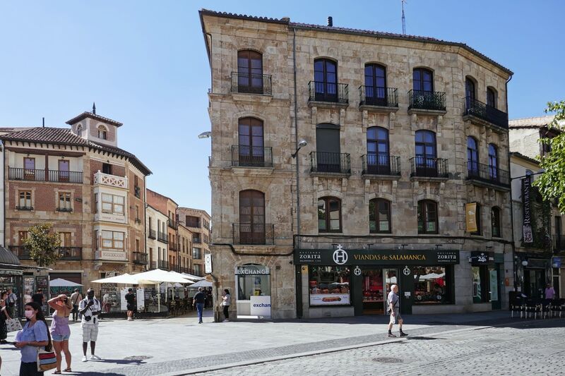 DC 22-0794-159.jpg :: Saga Douro River Cruise, Salamanca. Spain: Plaza del Corrillo. Photo taken 01/09/2022