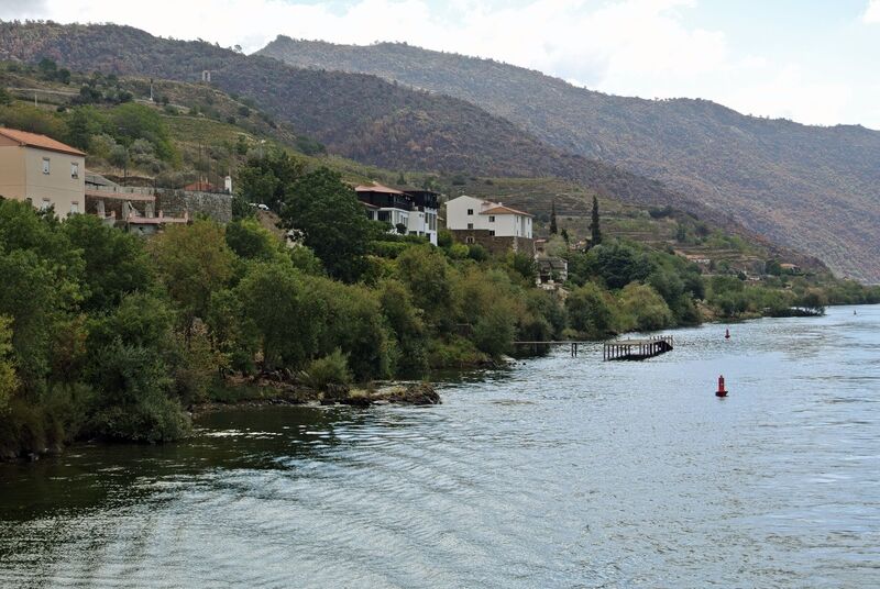 DC 22-0797-007.jpg :: Saga Douro River Cruise, Pocinho to Pinhao, River Douro: The MS Douro Spirit sailing passing Foz do Tua in the Castanheiro Region, along the Douro River, onward to Pinhao. Photo taken 02/09/2022