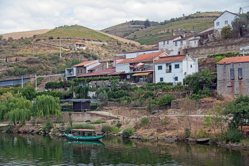 DC 22-0797-014.jpg :: Saga Douro River Cruise, Pocinho to Pinhao, River Douro: The MS Douro Spirit sailing passing Foz do Tua in the Castanheiro Region, along the Douro River, onward to Pinhao. Photo taken 02/09/2022