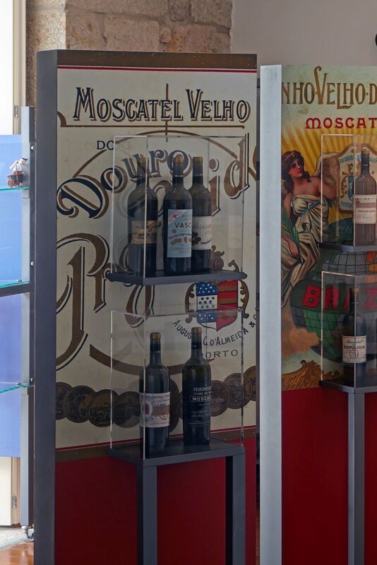 DC 22-0808-017.jpg :: Saga Douro River Cruise, Favaios:  The building in the image is the Núcleo Museológico de Favaios - Pão e Vinho, also known as the Bread and Wine Museum. The museum is located on Rua Direita in the charming village of Favaios, within the Douro Valley region of Northern Portugal. It is housed in an 18th-century building, locally referred to as \