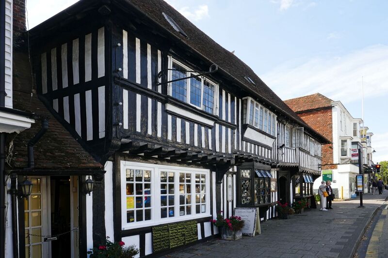 DC 24-0736-040.jpg :: Tenterden, Kent: The Lemon Tree restaurant, a 14th century heavily timbered Wealden Hall house in High Street Tenterden. Photo taken 04/09/2024