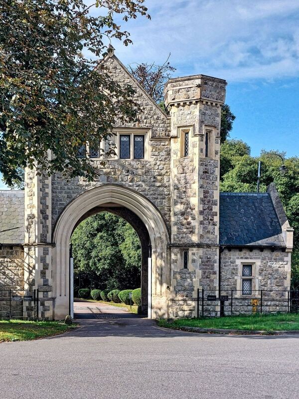 DC 24-0736-059.jpg :: Tenterden, Kent: Gatehouse of Heronden Hall, a Grade II listed building. The gatehouse is a Gothic-style structure designed by the notable architect William John Dongthorn in 1846 for local landowner William Whelan. Photo taken 04/09/2024