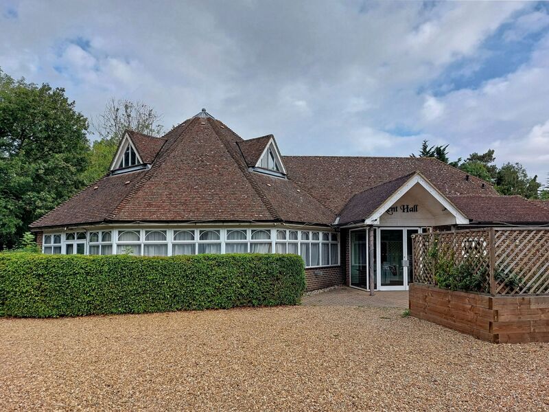 DC 24-0736-075.jpg :: Tenterden, Kent: Little Silver Country Hotel, a former 16-bedroom hotel and wedding venue on Ashford Road in Tenterden. The main part of the property features a mock-Tudor façade and dates back to the mid-20th century. Kent Hall Wedding facility. Photo taken 04/09/2024