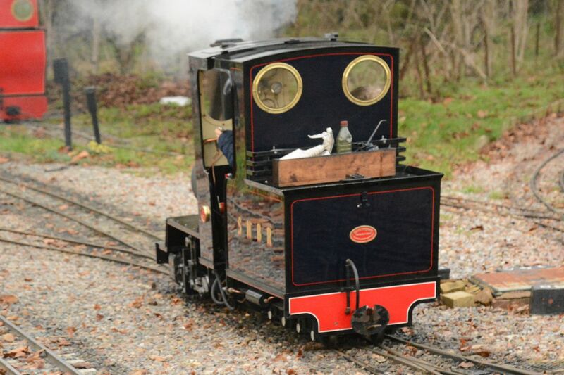 DC 24-0738-006.jpg :: Swanley New Barn Railway, Swanley Park Kent: Sir Goss - 2-4-0T: This is a long standing main-stay of the main steam locomotive fleet. It is occasionally seen at the Moors Valley Railway. It returned to service in 2021 wearing a blue livery, having been rebuilt by Moors Valley Railway locomotive works. Photo taken 01/01/2024