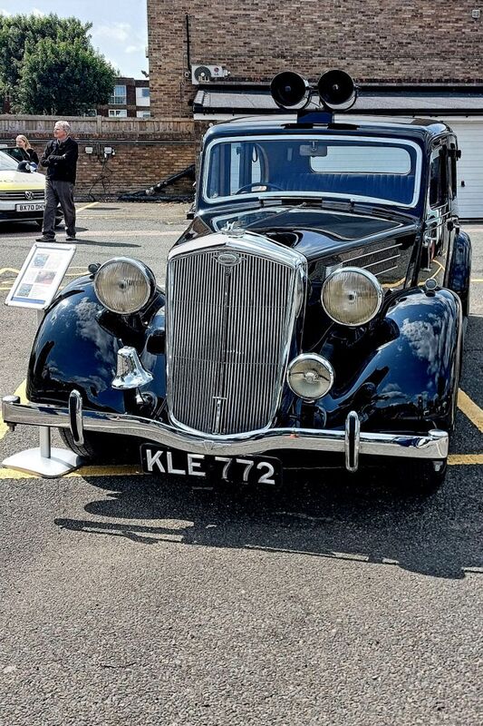 DC 25-0777-001.jpg :: Marlow House, Sidcup, Historic Police Cars Display: A Met Police preserved Wolseley 18/85 dating from 1948. Part of the Metropolitan Police Historic Vehicle Collection. Reg No. KLE 772. This is the oldest vehicle in the Met Historic Vehicle Collection. It was one of the first ever police patrol vehicles in the Met police and took part in the coronation of Queen Elizabeth II in 1953. Photo taken 08-06-2025