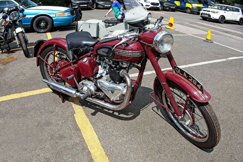 DC 25-0777-057.jpg :: Marlow House, Sidcup, Historic Police Cars Display: Triumph 5T Speed Twin. Part of the Metropolitan Police Historic Vehicle Collection. Reg No. OLA 264. Photo taken 08-06-2025