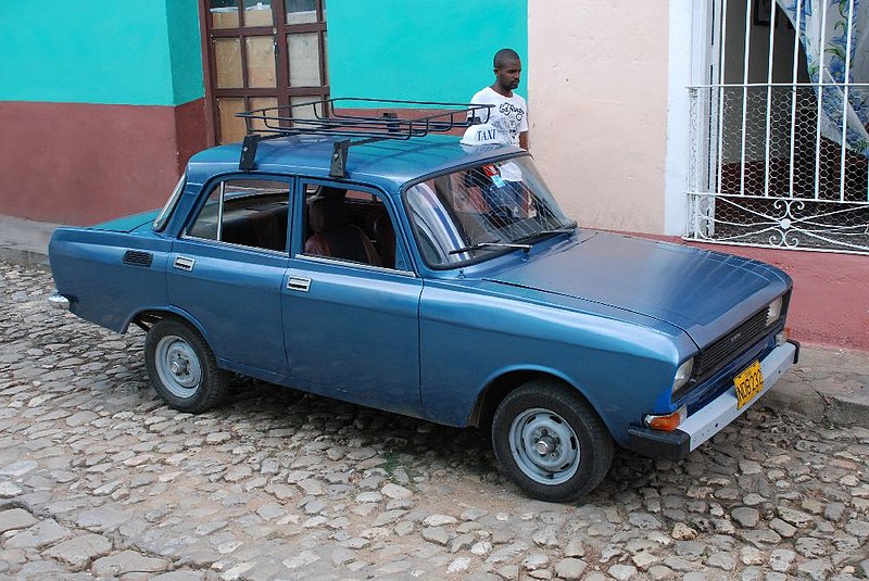 DC 11-0240-069.jpg :: 2011 - Cuban Classic Cars - Moskvitch 2140. Starting 1982, the 40 became the only Moskvitch on all of the markets. It was face-lifted the same year: the shield logo was changed to feature \
